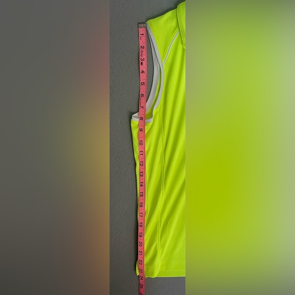 Slazenger Polo Women Size Medium Yellow Fluorescent Core Tech Sleeveless Golf - Picture 6 of 6